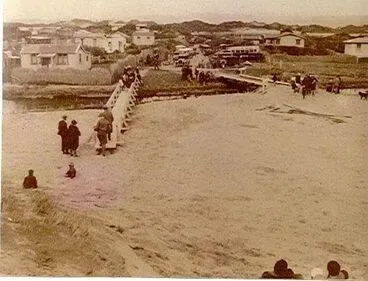 Image: Opening first traffic bridge, Hokio Beach, 1931