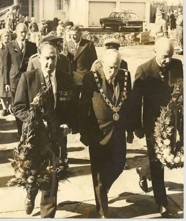 Image: Anzac Day, wreath-laying, 1969