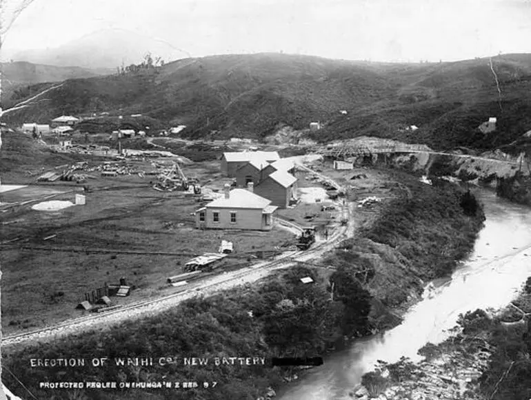 Image: Erection of Waihi New Battery 