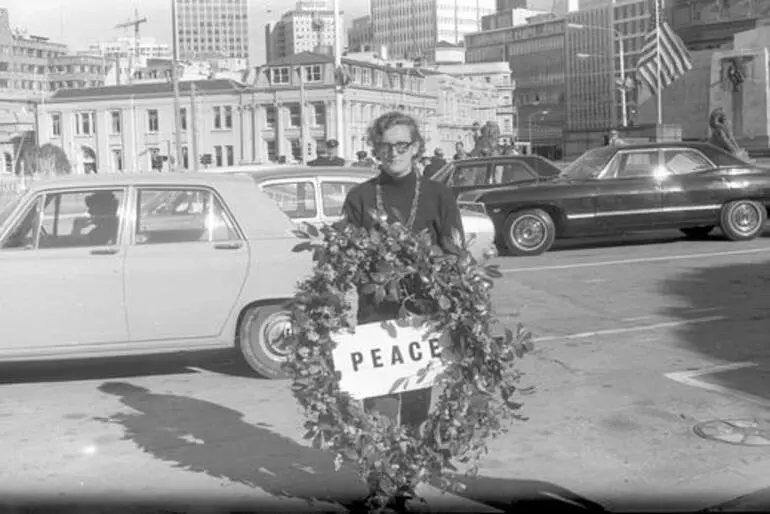 Image: Laying a peace wreath at the Wellington Cenotaph- 1970