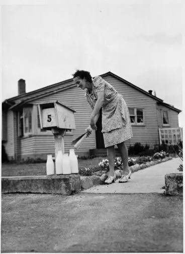 Image: Evans Family Collection: Betty Evans at the letterbox, 5 Mansford Place