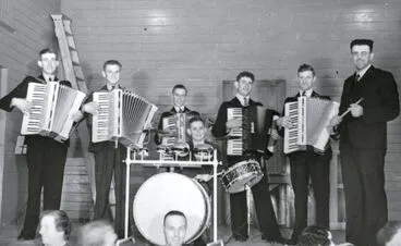 Image: Te Kawau Piano Accordion Band