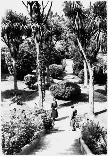 Innes house - front garden - Hamilton Image: Innes house - front garden - Hamilton