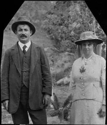 Charles Lewis and Florence Innes Image: Charles Lewis and Florence Innes
