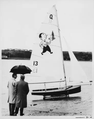 Image: Waikato Breweries' Willie the waiter image on yacht's sail