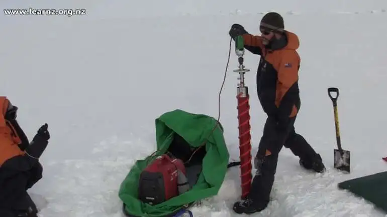 Image: Drill an ice core - inside of sea ice in Antarctica