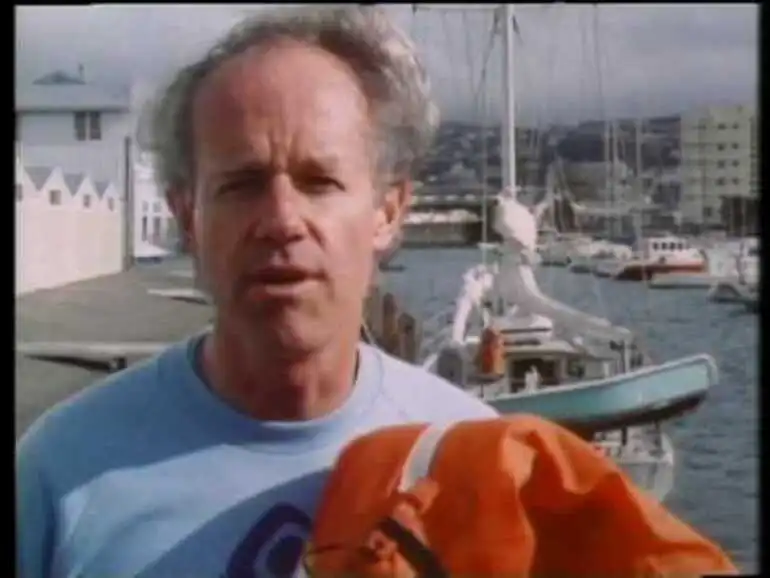 Image: ABQYW4669/30 Mike Farrell (Captain B.J. Hunnicutt) educates New Zealander's