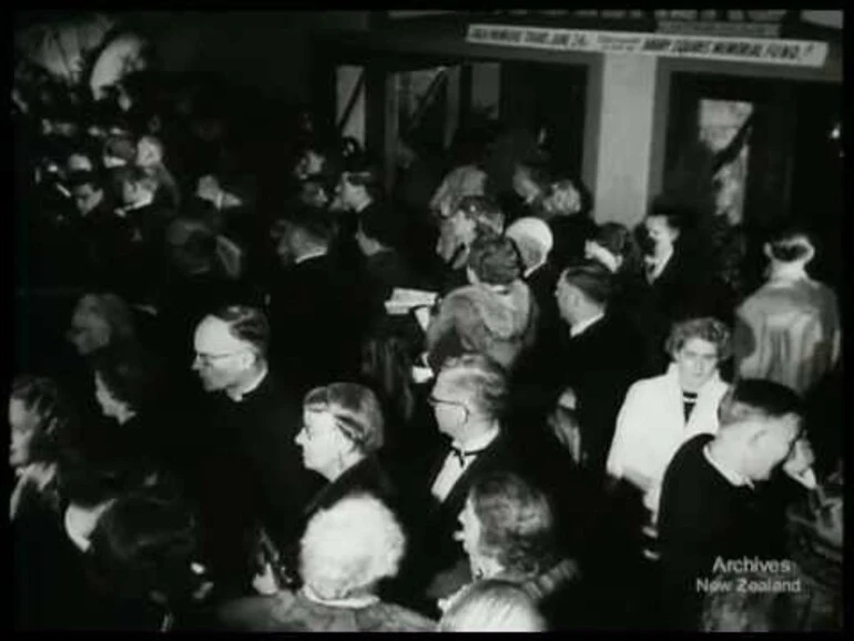 Image: "The Seekers" World Premiere (1954)