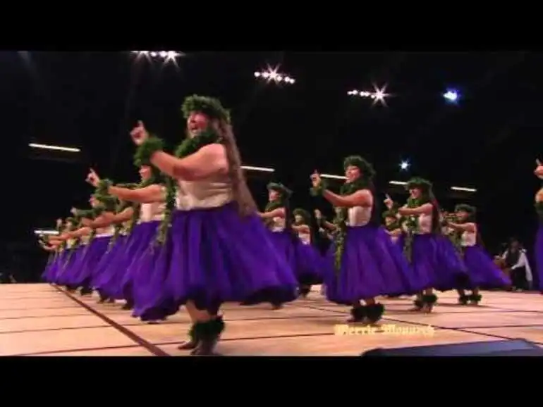 Image: Academy of Hawaiian Arts Wahine Kahiko 2015