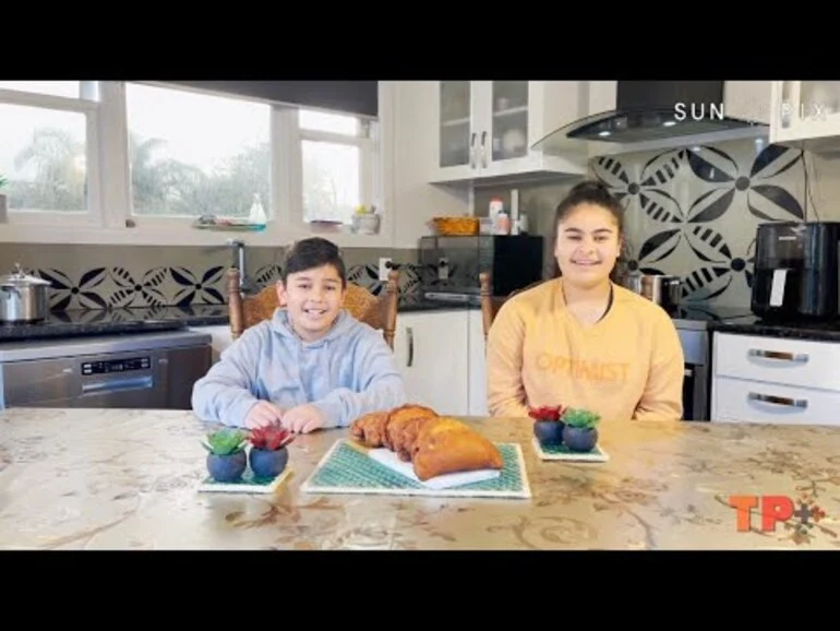 Image: How to make Funafuna: Tuvalu traditional fried doughnuts
