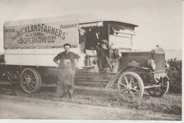 Image: Mattson's milk delivery 'Straker-Squire' truck.