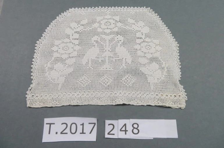 Image: Filet crocheted floral tea cosy