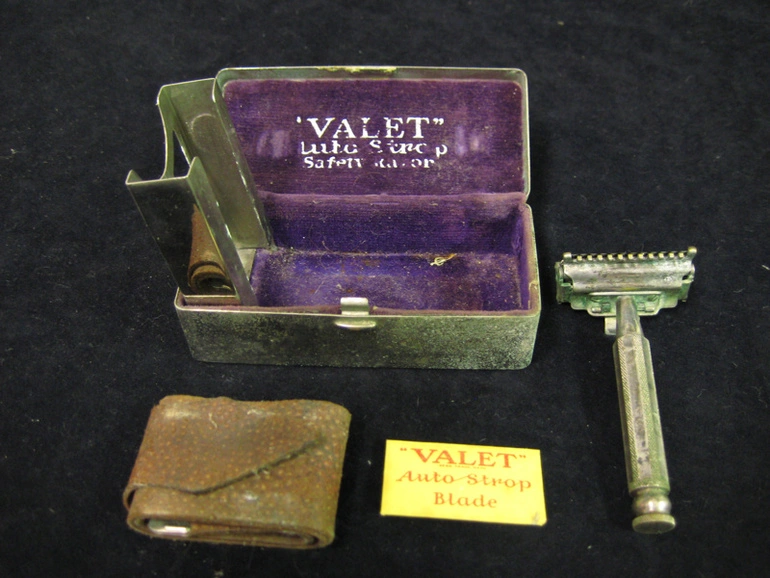 Image: Shaving Set