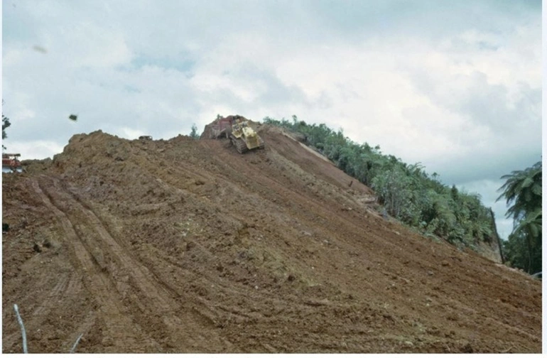 Image: Photograph, Kopu-Hikuai Road