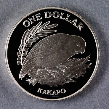 Image: Reserve Bank of New Zealand 1986 One Dollar Kakapo