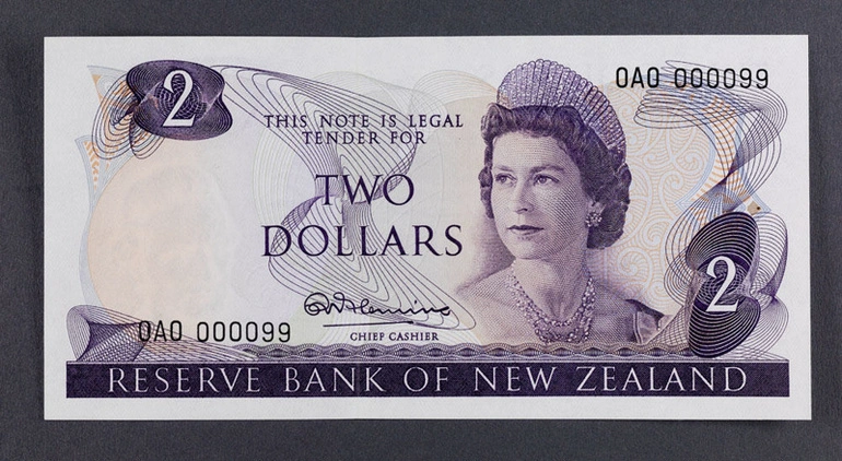 Image: Reserve Bank of New Zealand 1967 Two Dollars Third Issue