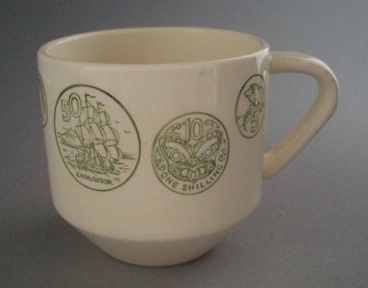 Cup - decimal currency Image: Cup - decimal currency