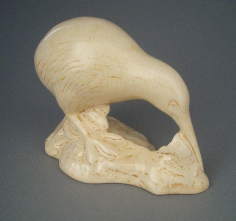 Image: Figurine - kiwi