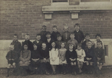 Image: Photograph [Mataura School class, 1920s]