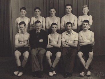 Image: Photograph [Mataura Boxing Club, 1946]