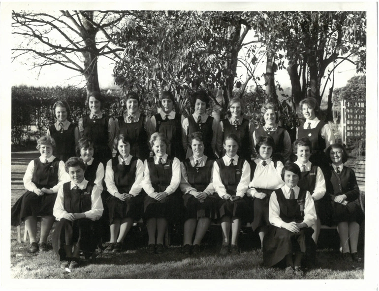 Image: Photograph of Early Villa Maria Students