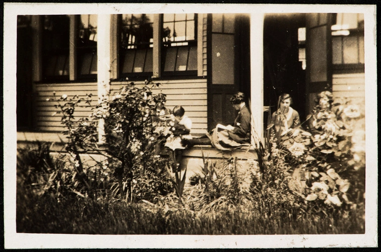 Image: Early Villa students reading outside the Convent