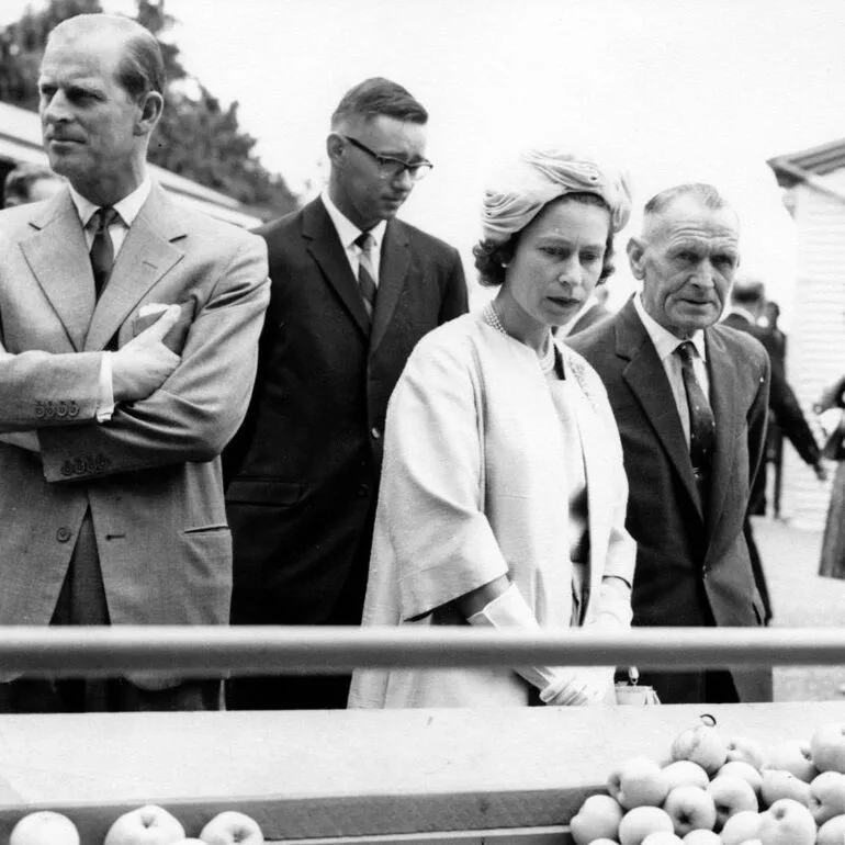 Image: Queen Inspecting Apples