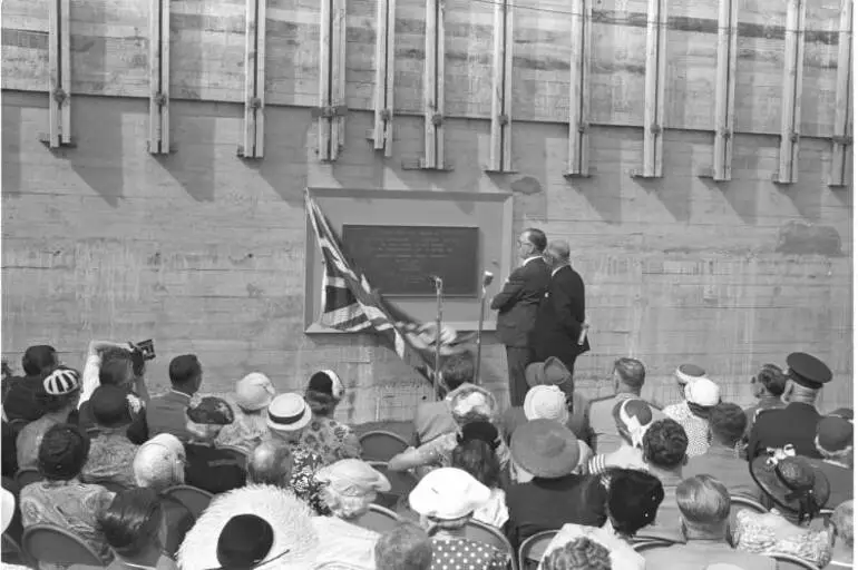 Image: Unveiling the foundation stone for the Auckland Harbour Bridge, Westhaven, 1956