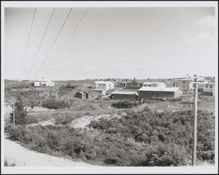 Image: Castor Bay Battery army barracks, 1944