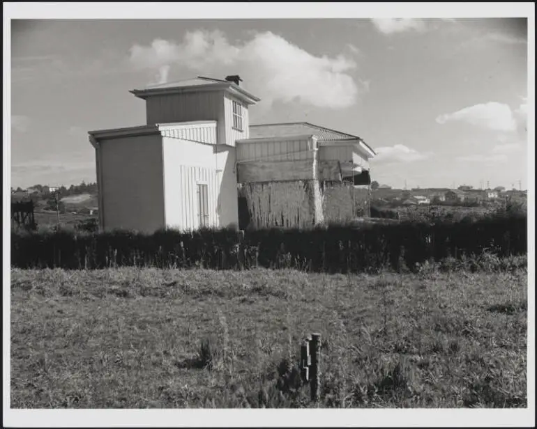 Image: Castor Bay Battery gun emplacement, 1944