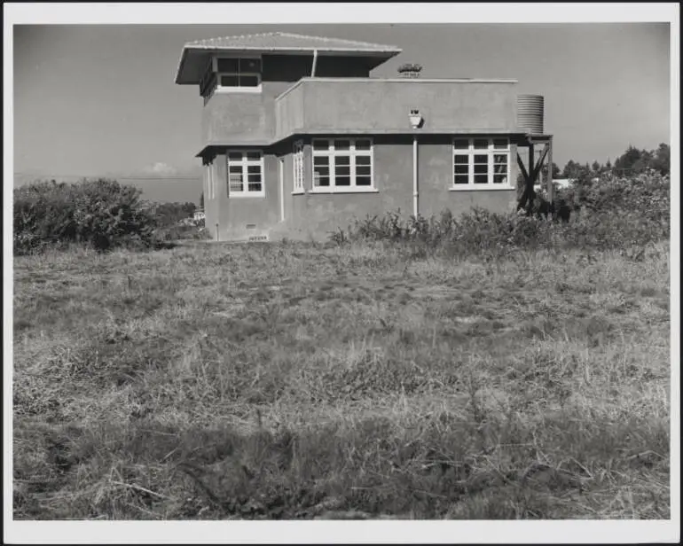 Image: Castor Bay Battery observation post, 1944