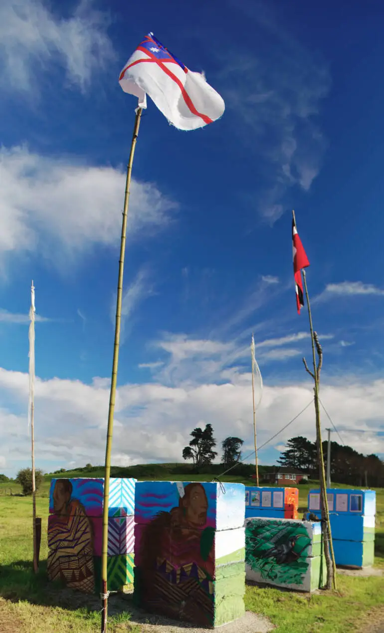 Image: Protest signs, Ihumatao Quarry Road, Māngere, 2017