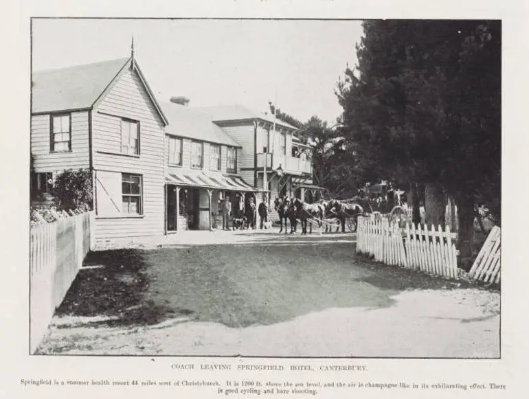 Image: Coach leaving Springfield Hotel, Canterbury