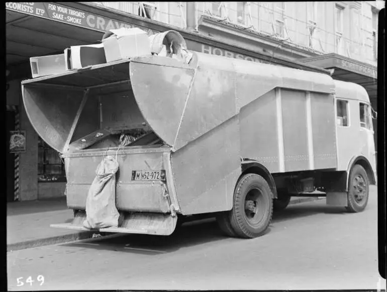 Image: Rubbish truck on Customs Street West, Auckland Central