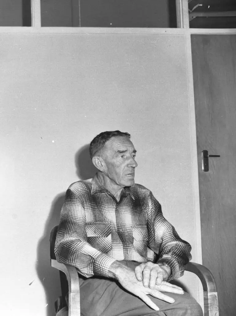 Image: Caretaker of the Parnell Baths, Judges Bay, 1964