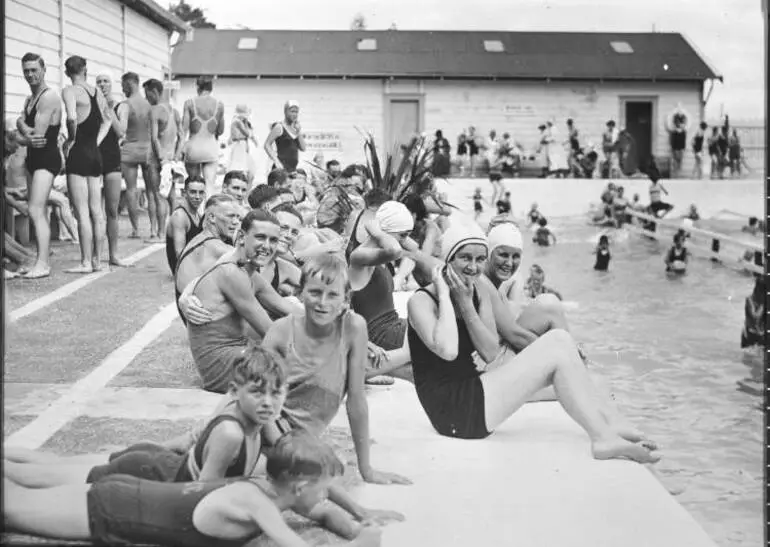 Image: Parnell Baths, Judges Bay, 1930s