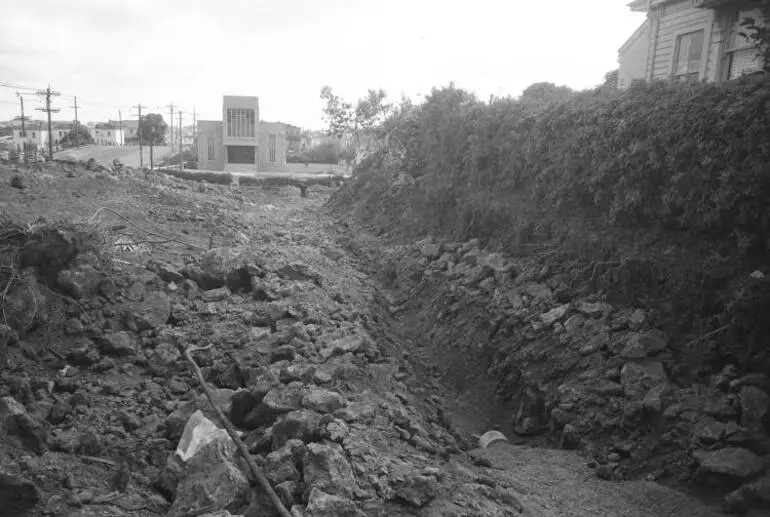 Image: Dominion Road Interchange construction, 1964