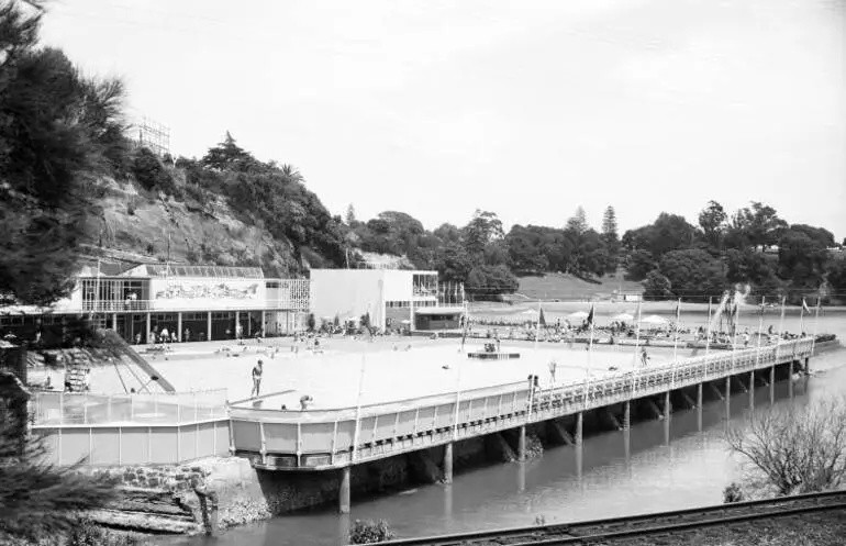 Image: Parnell Baths, Judges Bay, 1964
