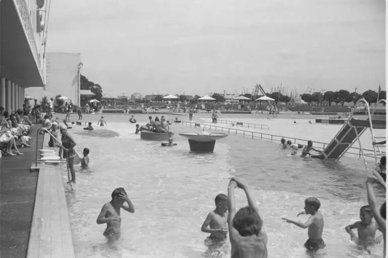 Image: Parnell Baths, Judges Bay, 1964