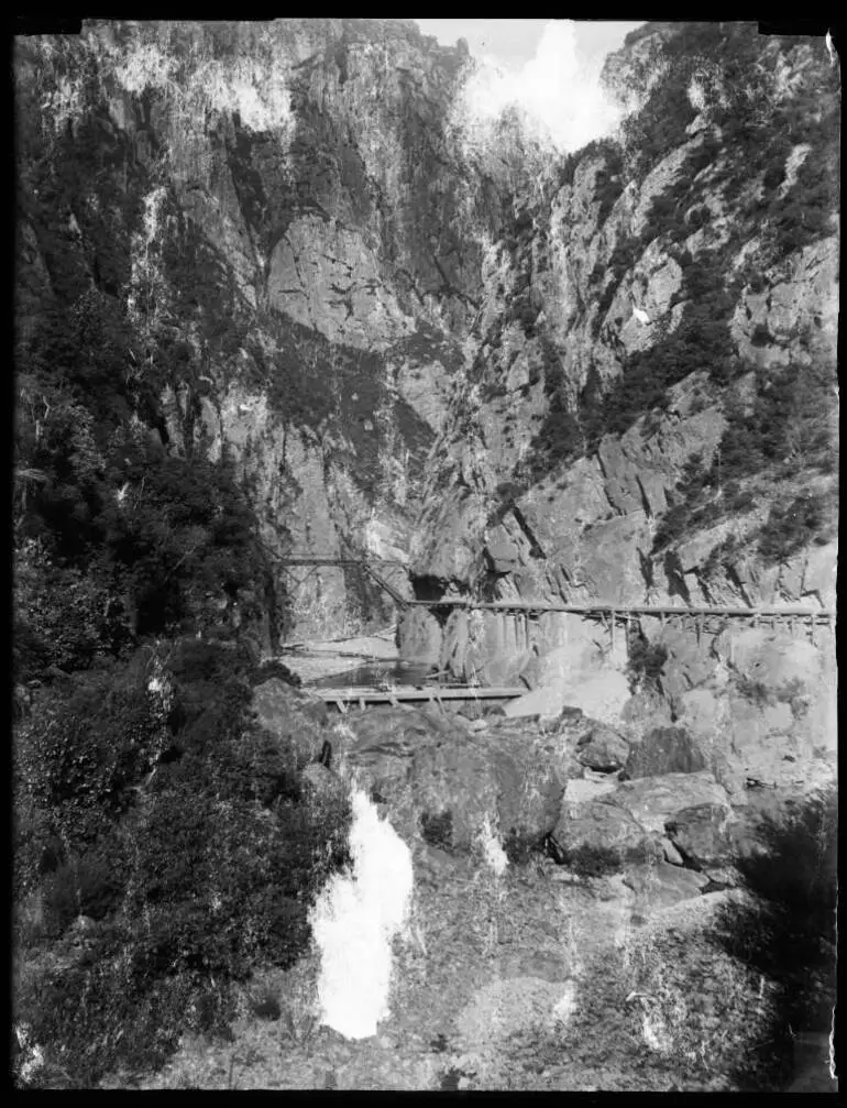 Image: Karangahake Gorge