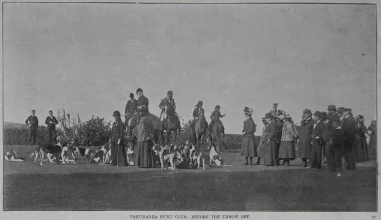 Image: Pakuranga Hunt Club: Before the Throw off