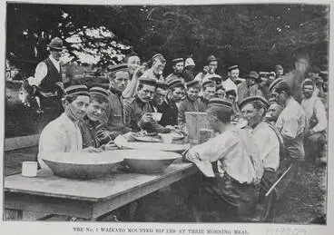 Image: The No.1 Waikato Mounted Rifles at their morning meal