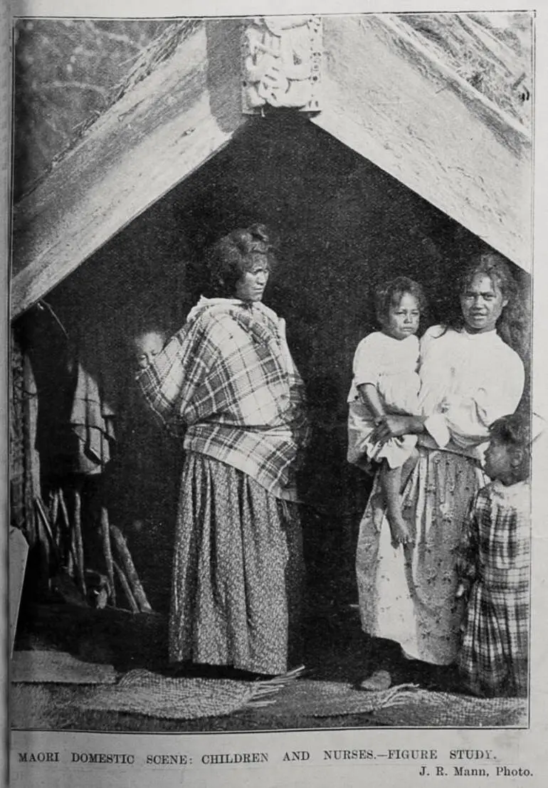 Image: Maori domestic scene: children and nurses-figure study