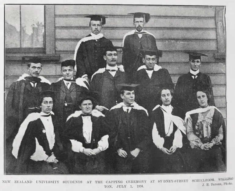 Image: NEW ZEALAND UNIVERSITY STUDENTS AT THE CAPPING CEREMONY AT SYDNEY-STREET SCHOOLROOM, WELLINGTON, JULY 1, 1904