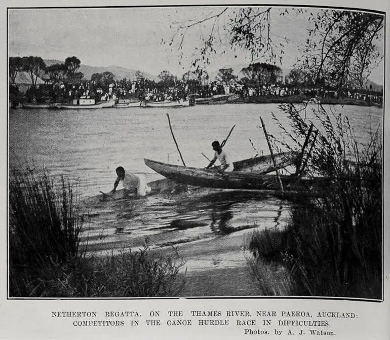 Image: NETHERTON REGATTA, ON THE THAMES RIVER, NEAR PAEROA, AUCKLAND: COMPETITORS IN THE CANOE HURDLE RACE IN DIFFICULTIES