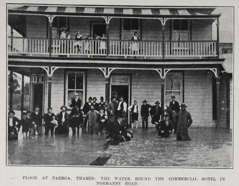 Image: FLOOD AT PAEROA, THAMES: THE WATER ROUND THE COMMERCIAL HOTEL IN NORMANBY ROAD