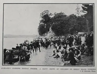 Image: AUCKLAND'S CHARMING HOLIDAY RESORTS: A HAPPY CROWD OF CHILDREN ON SHELLY BEACH, PONSONBY