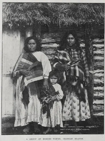 Image: A GROUP OF MORIORI WOMEN, CHATHAM ISLAND