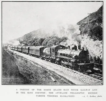 Image: A portion of the North Island main trunk railway line in the King Country: the Auckland - Wellington Express passing through Mangapeehi