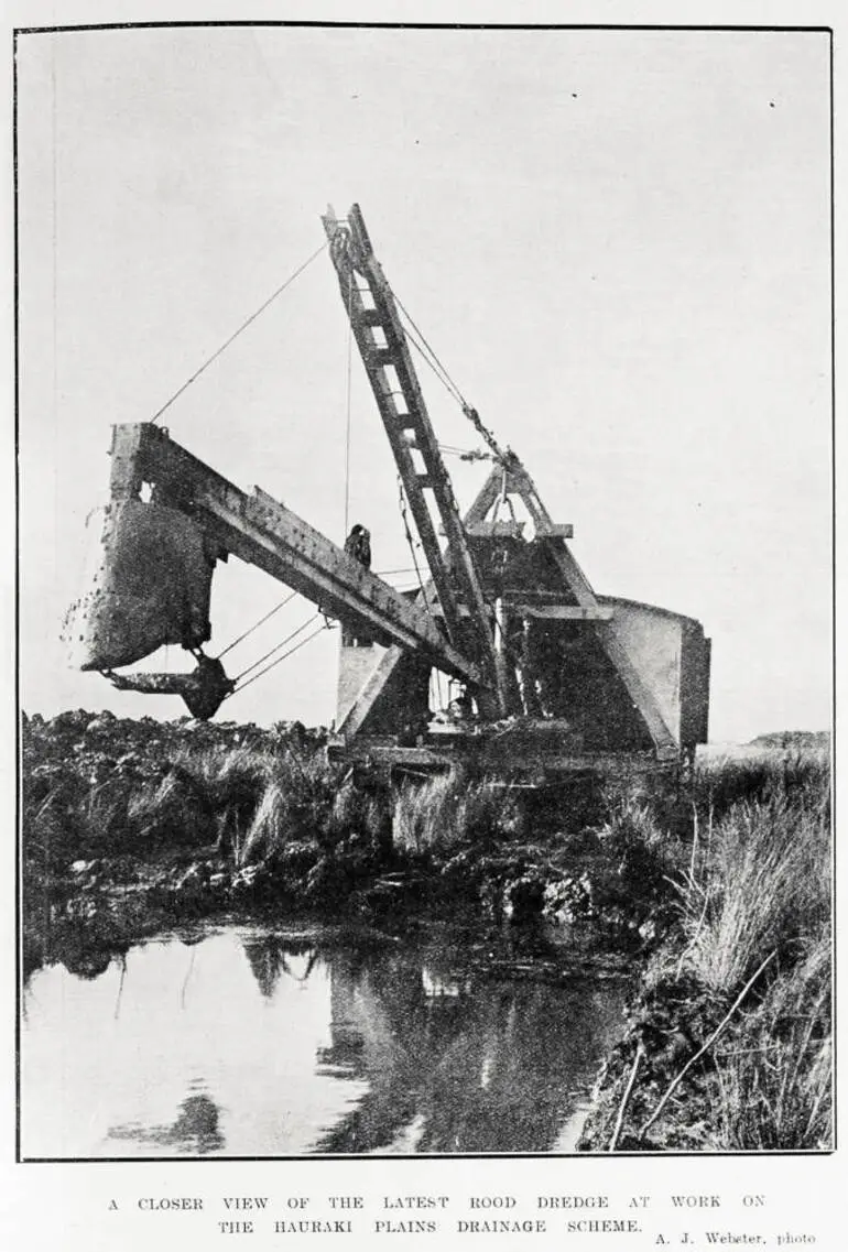 Image: A closer view of the latest rood dredge at work on the Hauraki Drainage Scheme